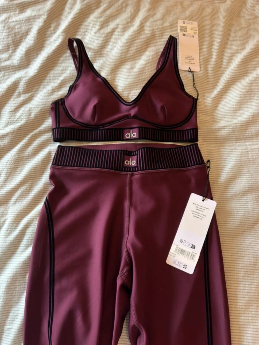 Alo Yoga Airlift Line Up Set XS  Burgundy Activewear Set - Picture 2 of 6